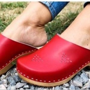 👞👞👞HANDMADE SWEDISH CLOGS EUC WORN AT HOME👞👞